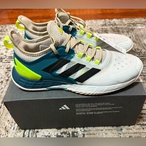 Brand new adidas ubersonic 4.1 tennis shoes